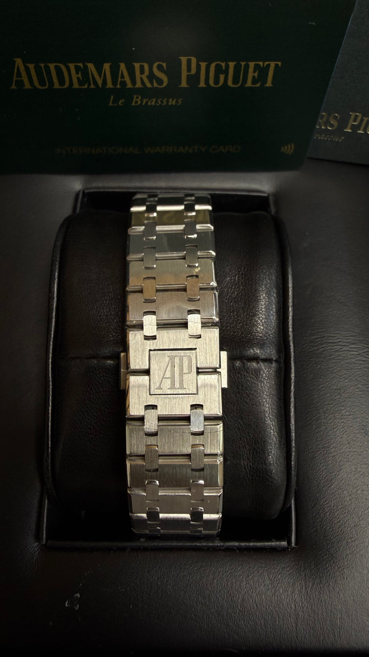 Audemars Piguet Royal Oak Black Dial on Bracelet 15500ST.OO.1220ST.03 Complete 2020