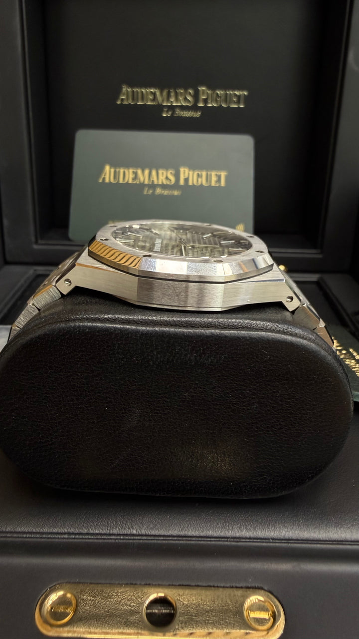 Audemars Piguet Royal Oak Selfwinding Slate Grey Dial on Bracelet 15500ST.OO.1220ST.02 Complete 2020