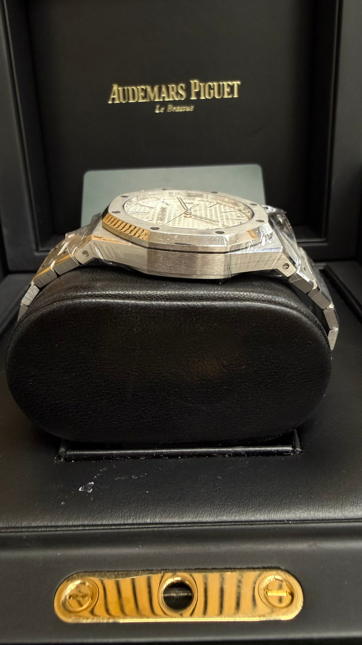 Audemars Piguet Royal Oak Selfwinding WHITE Dial on Bracelet 15510ST.OO.1320ST.08 Card 2024