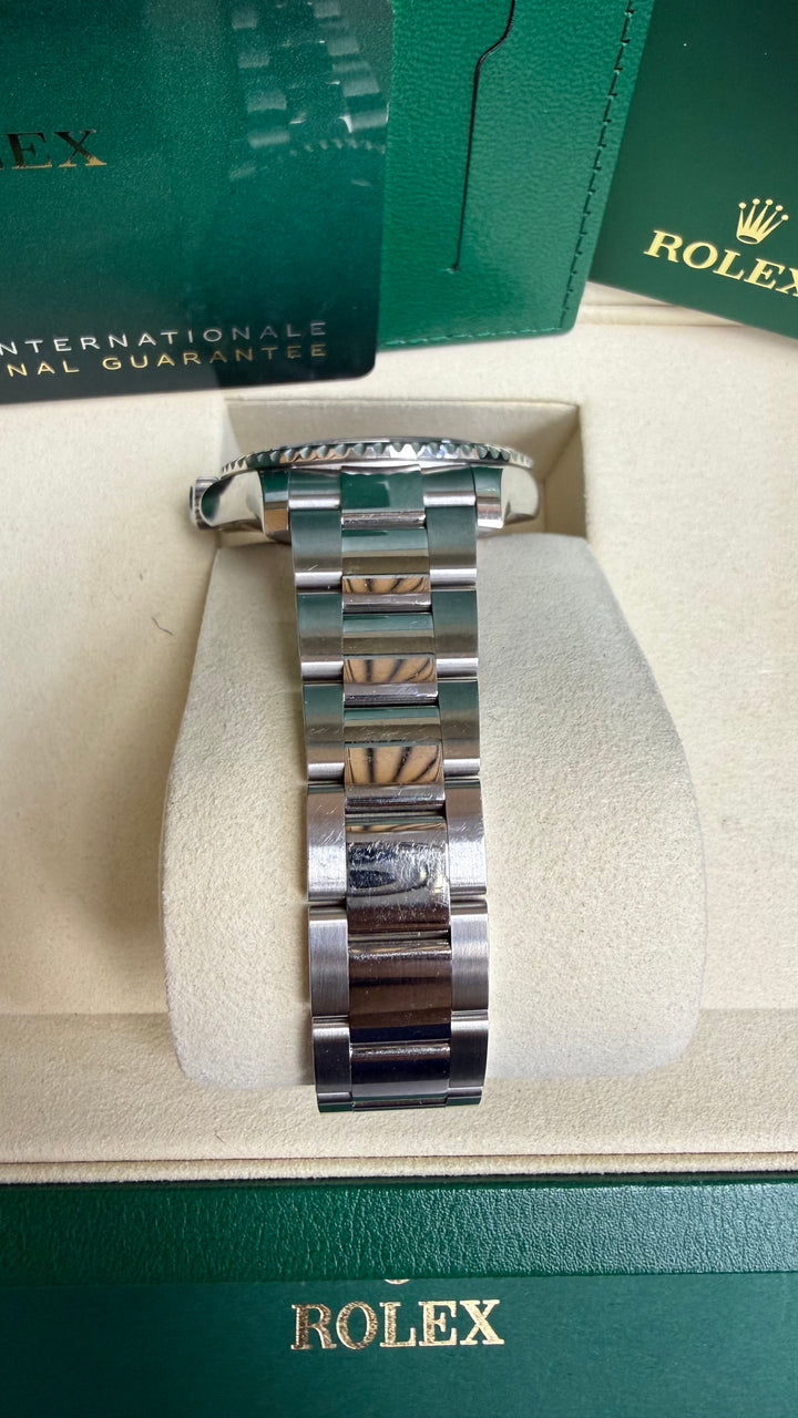 Rolex Yacht-Master Dark Rhodium Dial on Oyster 126622 Card 2023