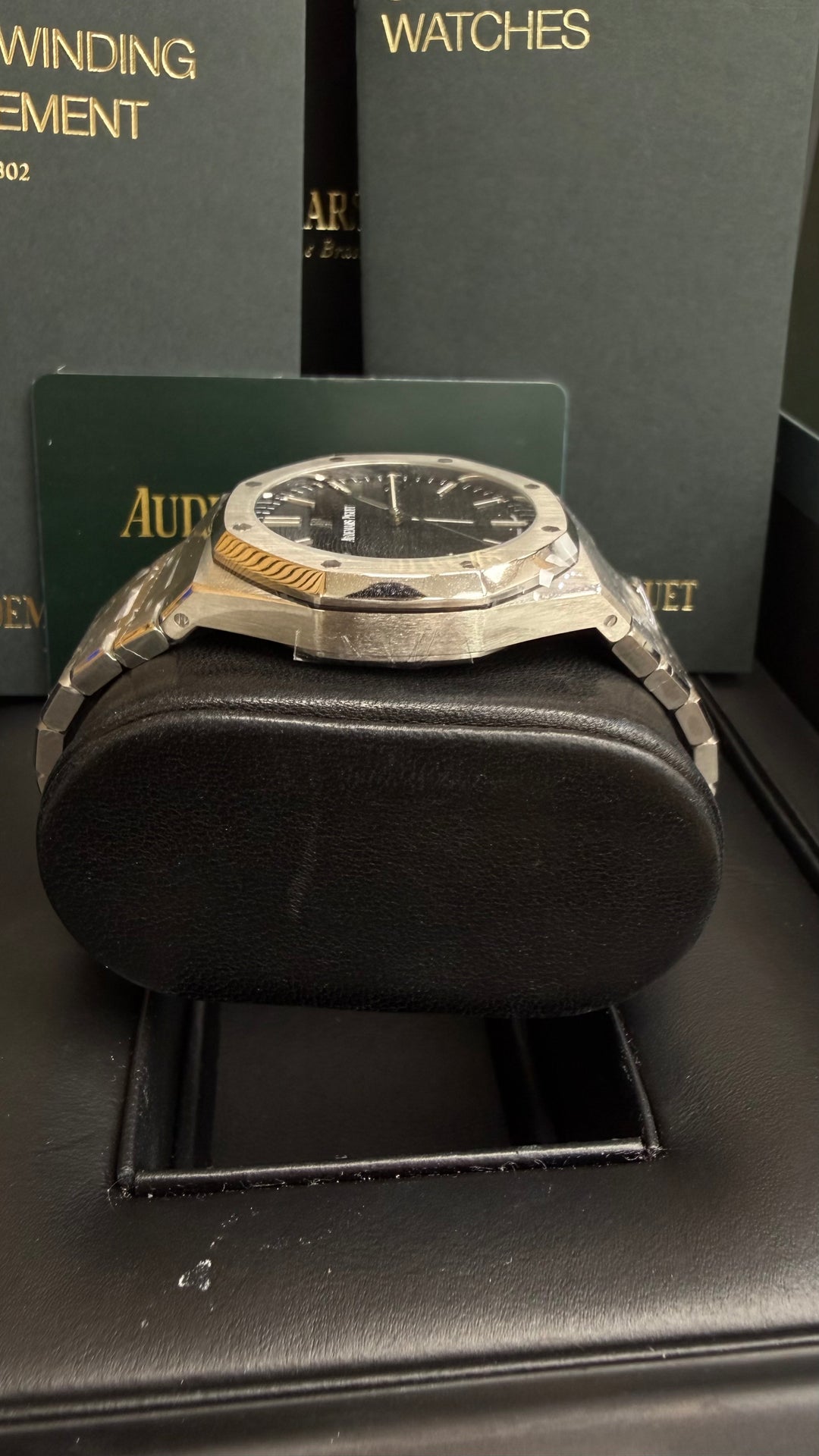 Audemars Piguet Royal Oak Black Dial on Bracelet 15500ST.OO.1220ST.03 Complete 2020