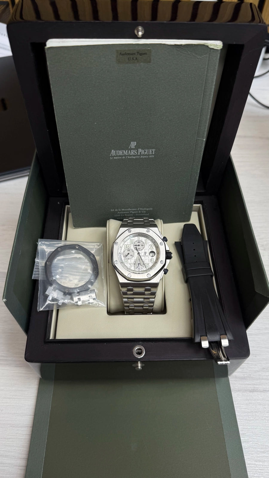 Audemars Piguet Royal Oak Offshore White Dial on Rubber Strap/Stainless Steel STRAP 25940SK.OO.D002CA.02.A Complete 2006