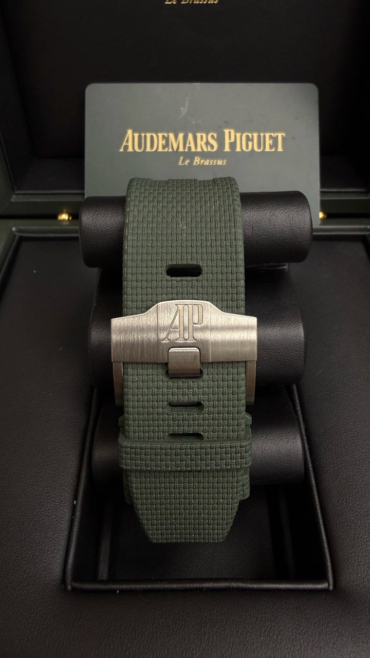 Audemars Piguet Royal Oak Offshore Chronograph Green Dial on Rubber Strap 26405CE.OO.A056CA.01 Card 2020