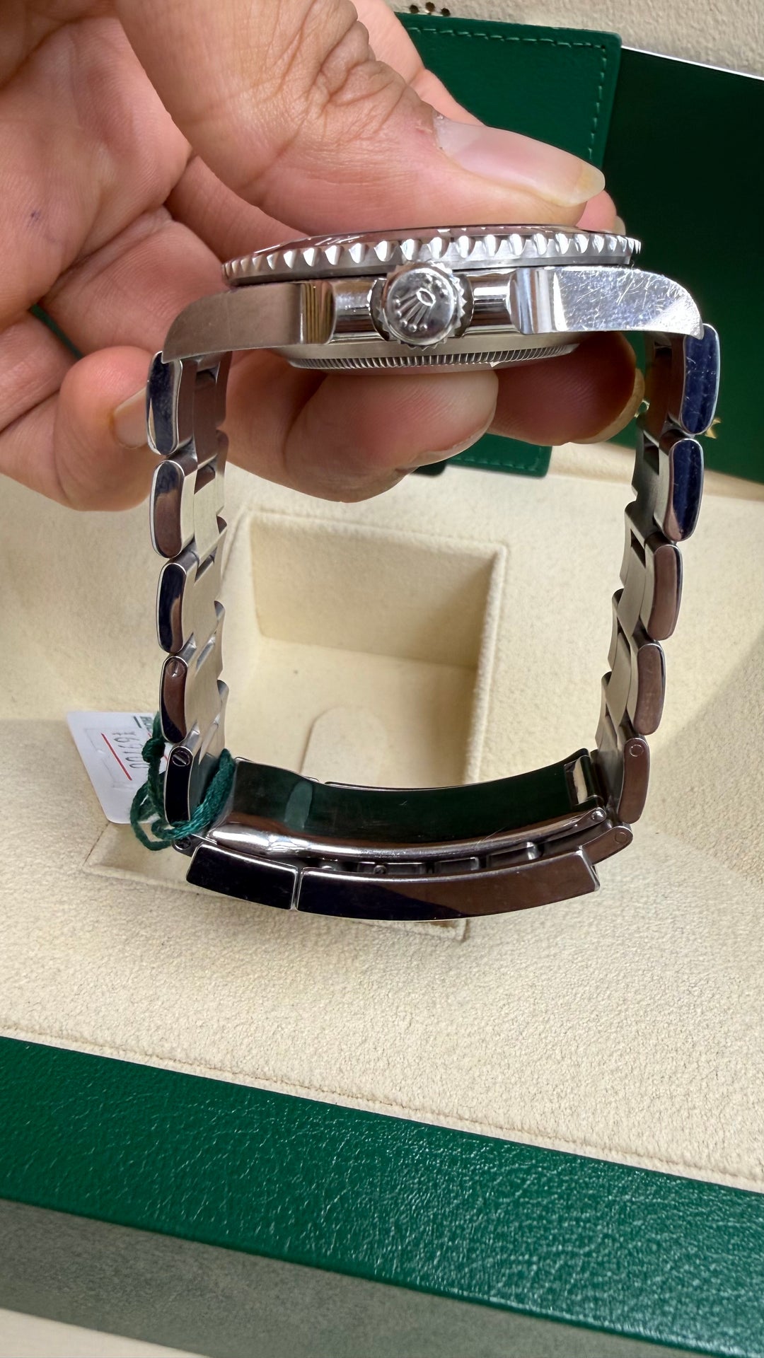 Rolex Submariner No-Date Black Dial on Oyster 124060 Card 2022