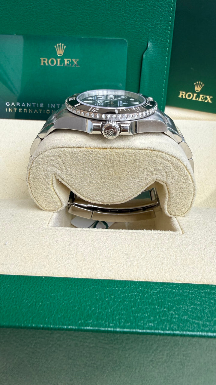 Rolex Submariner No-Date Black Dial on Oyster 124060 Card 2022
