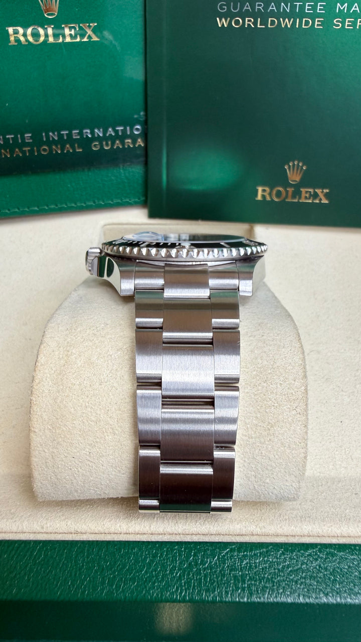 Rolex Submariner Black Dial on Oyster 126610LN 2022