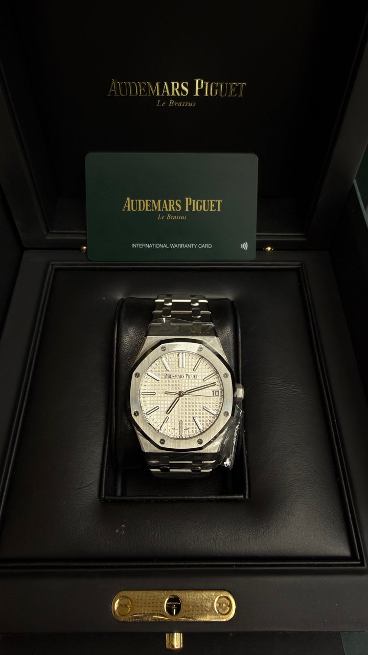 Audemars Piguet Royal Oak Selfwinding WHITE Dial on Bracelet 15510ST.OO.1320ST.08 Card 2024