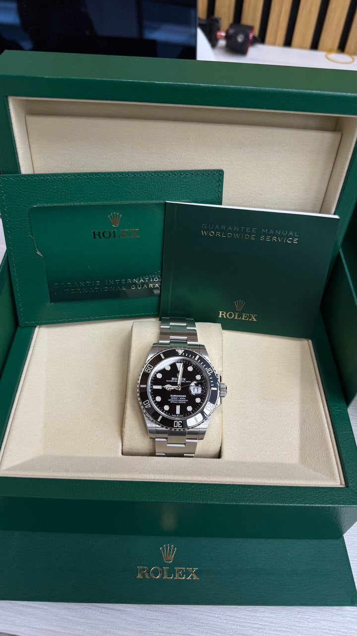 Rolex Submariner Black Dial on Oyster 126610LN 2022