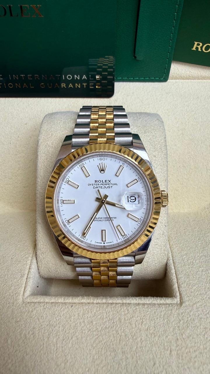 Rolex Datejust 41 White Index Dial on Jubilee 126333 Card 2023