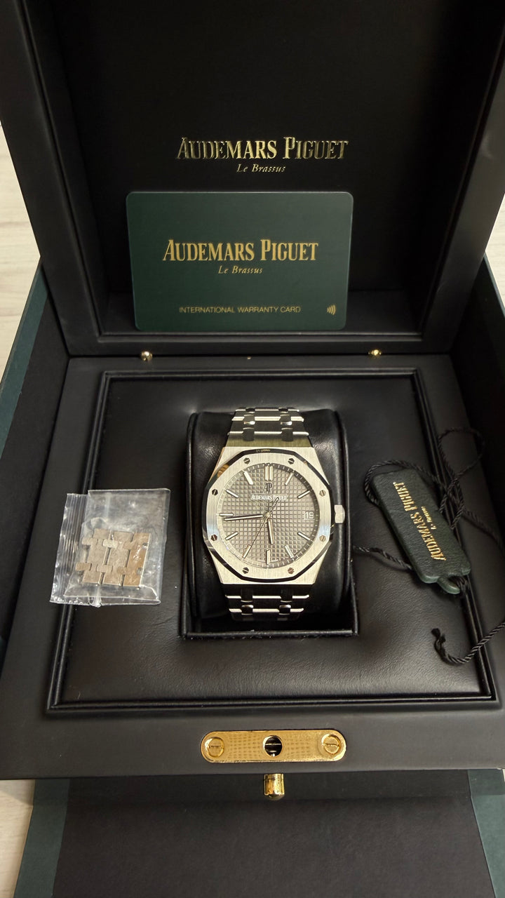 Audemars Piguet Royal Oak Selfwinding Slate Grey Dial on Bracelet 15500ST.OO.1220ST.02 Complete 2020