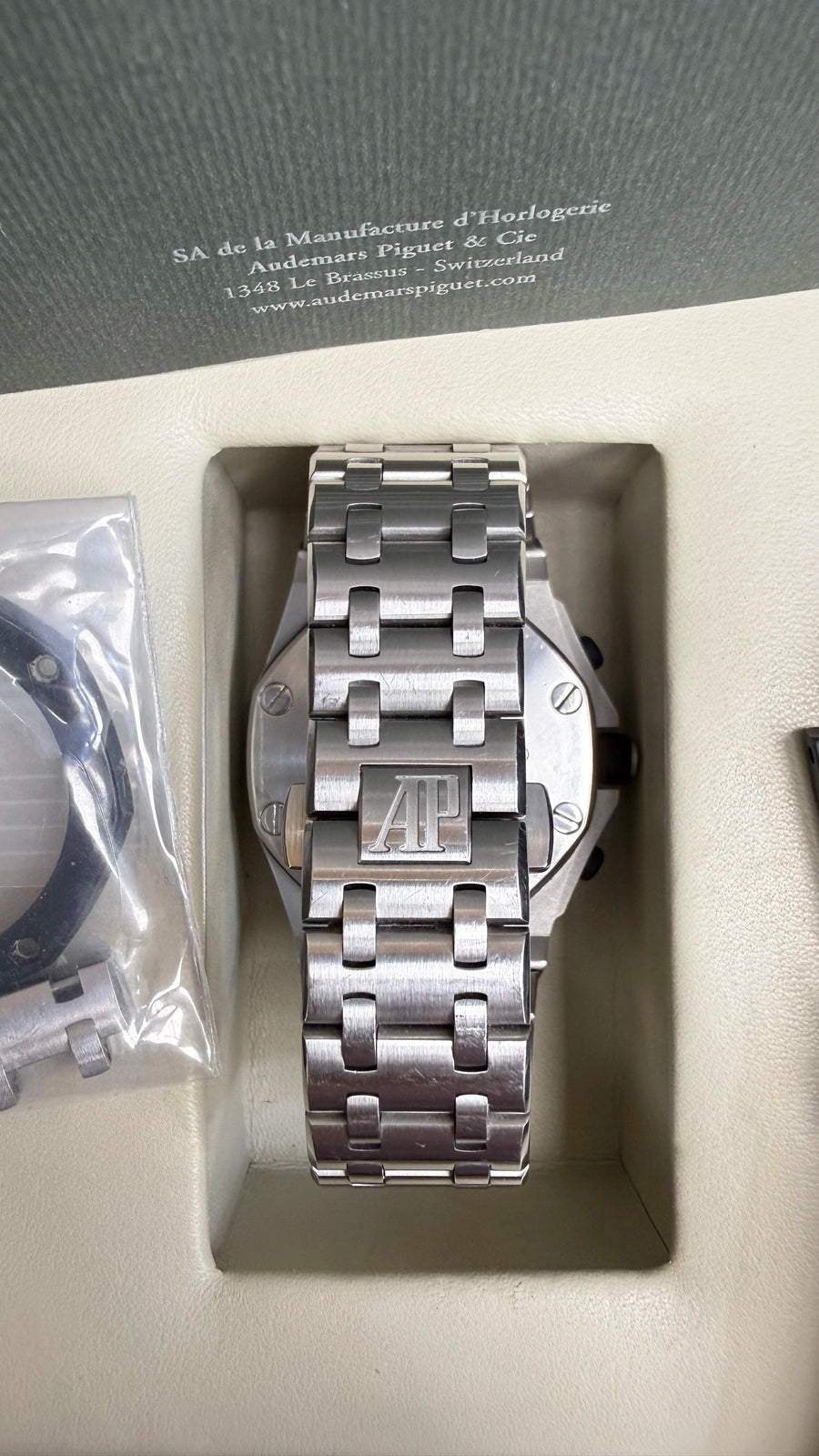 Audemars Piguet Royal Oak Offshore White Dial on Rubber Strap/Stainless Steel STRAP 25940SK.OO.D002CA.02.A Complete 2006