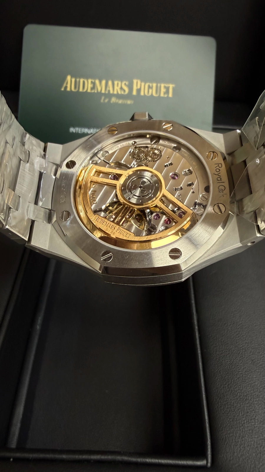 Audemars Piguet Royal Oak Selfwinding Green Dial on Bracelet 15510ST.OO.1320ST.04 Card 2024