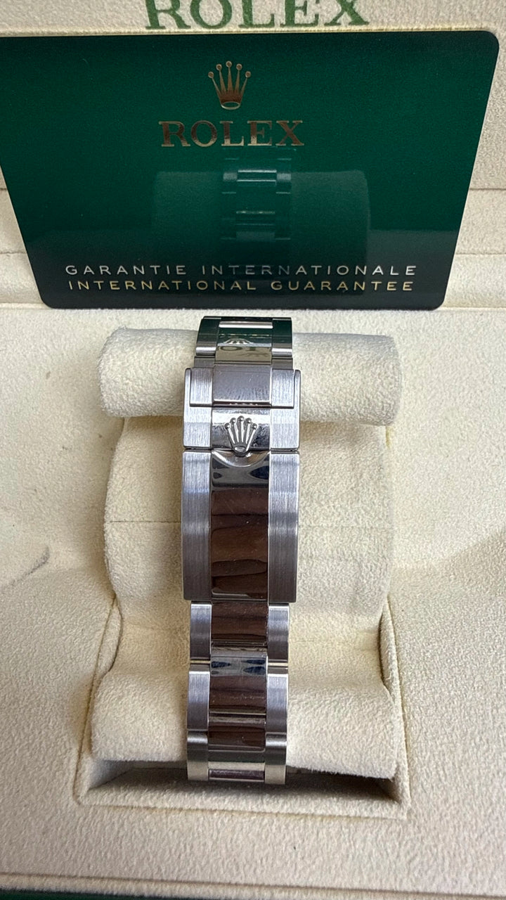 Rolex Daytona Black Dial on Oyster 126500LN Card 2024