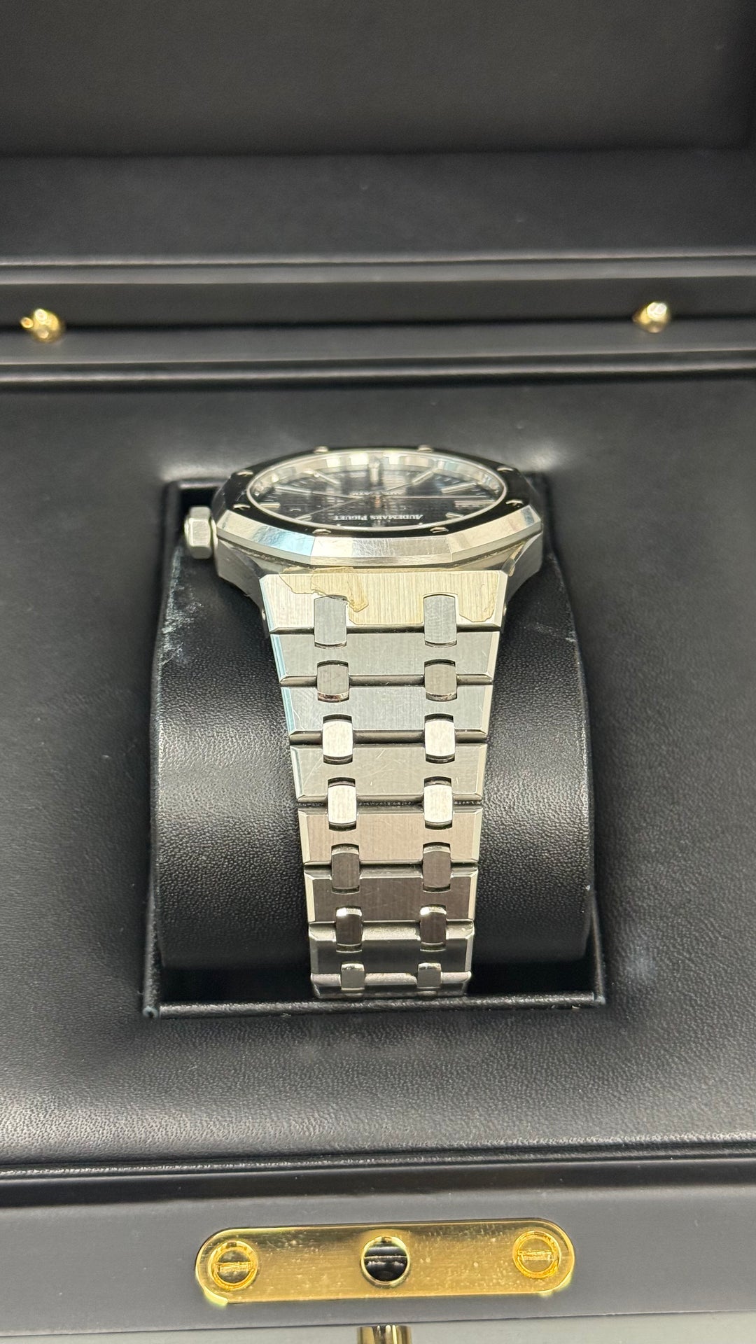 Audemars Piguet Royal Oak Selfwinding Black Dial on Bracelet 15400ST.OO.1220ST.01 Complete 2015