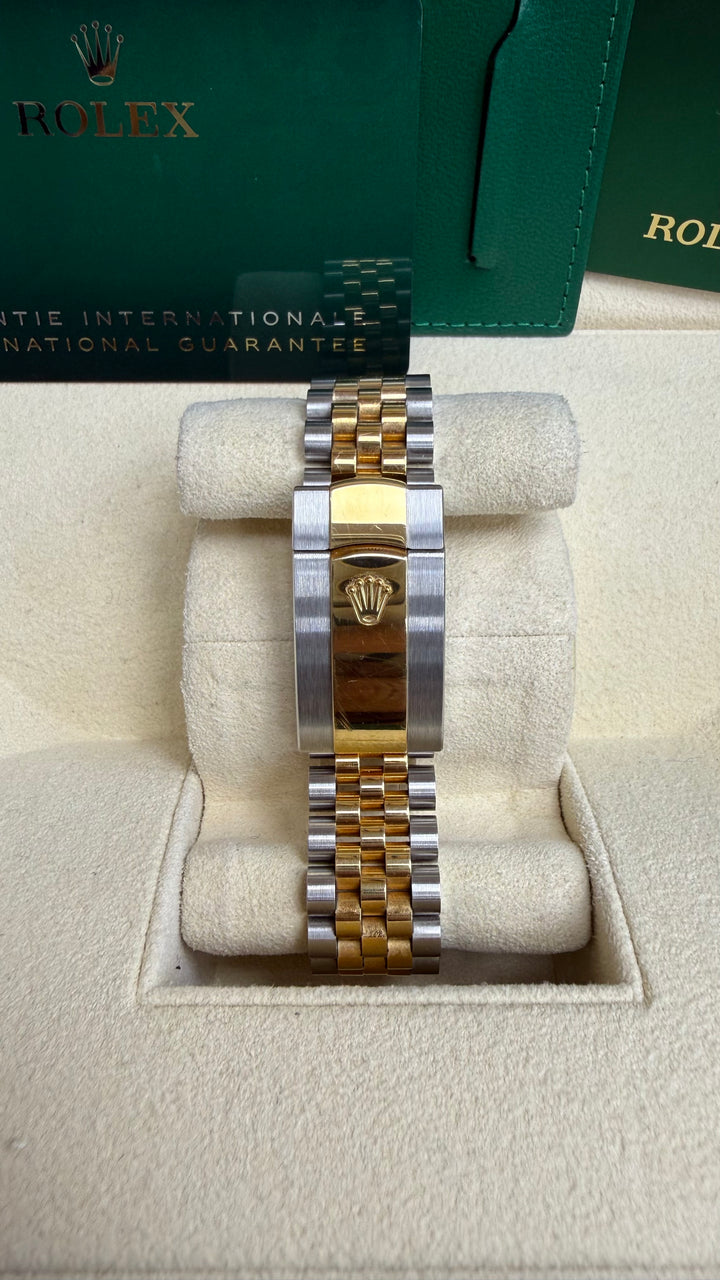Rolex Datejust 41 White Index Dial on Jubilee 126333 Card 2023
