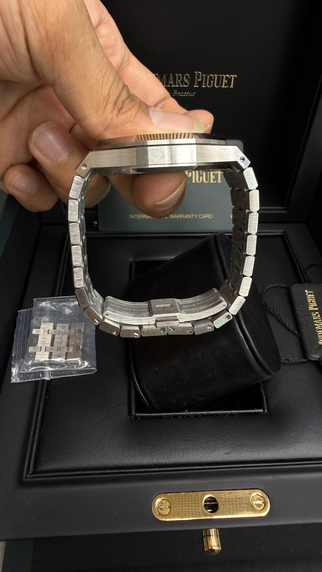 Audemars Piguet Royal Oak Selfwinding Slate Grey Dial on Bracelet 15500ST.OO.1220ST.02 Complete 2020