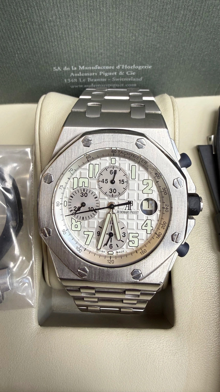 Audemars Piguet Royal Oak Offshore White Dial on Rubber Strap/Stainless Steel STRAP 25940SK.OO.D002CA.02.A Complete 2006