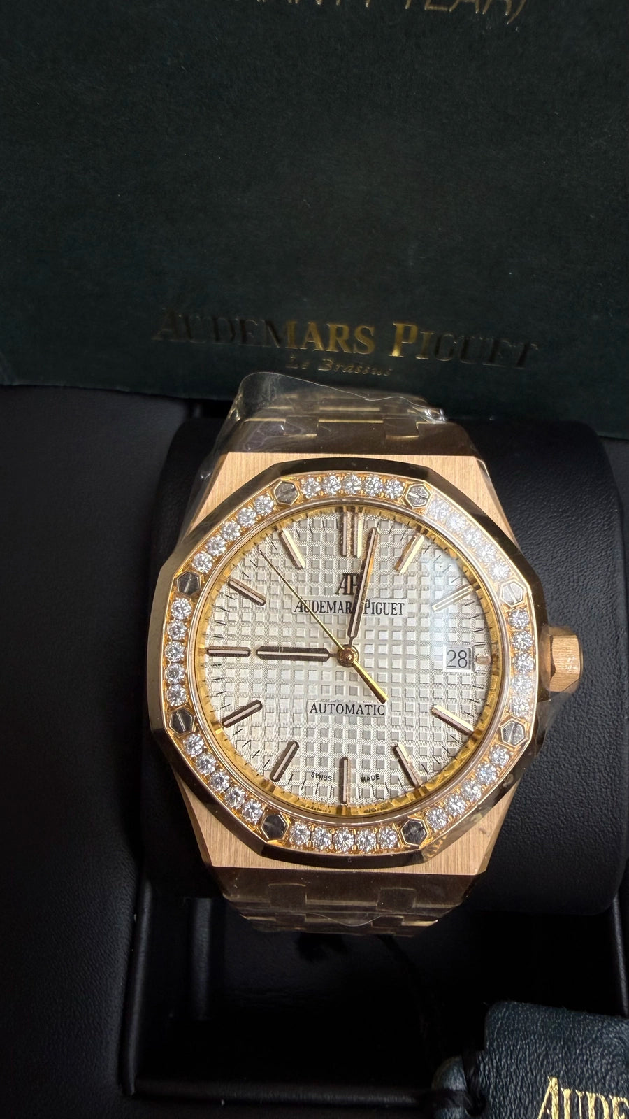 Audemars Piguet Royal Oak Selfwinding White Dial on Bracelet 15451OR.ZZ.1256OR.01 Papers 2016