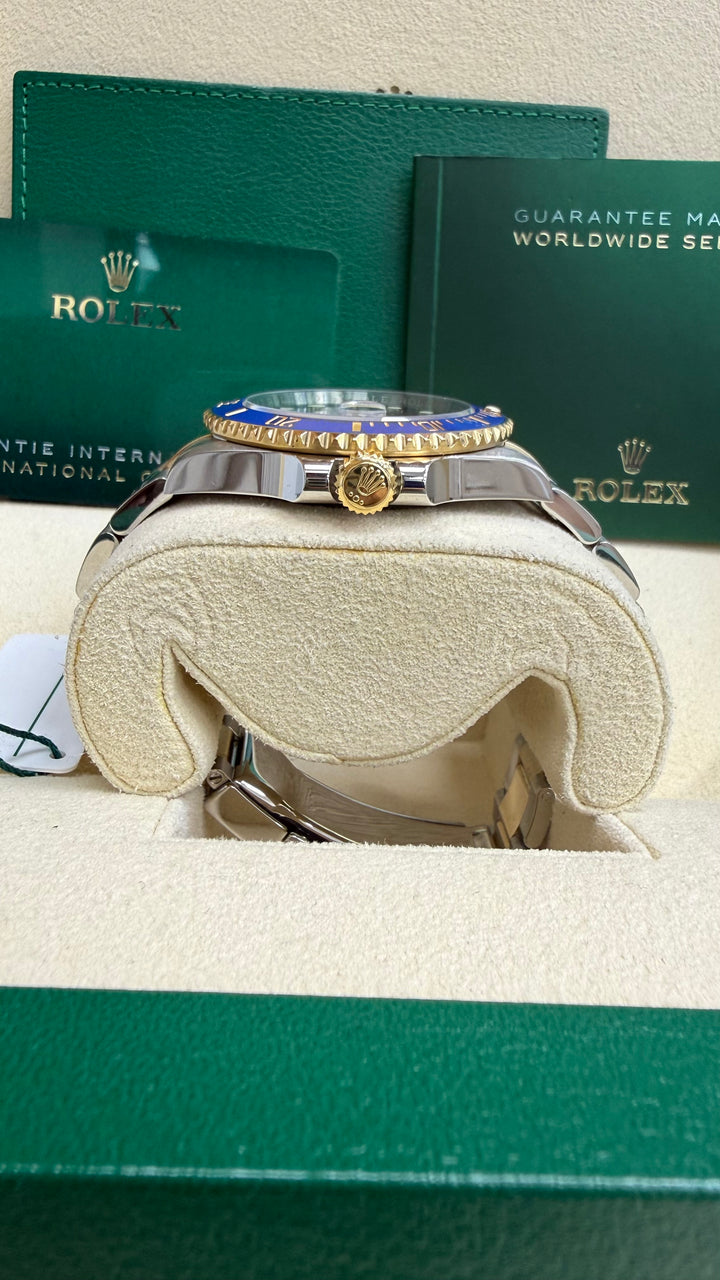 Rolex Submariner Blue Dial on Oyster 126613LB Card 2021