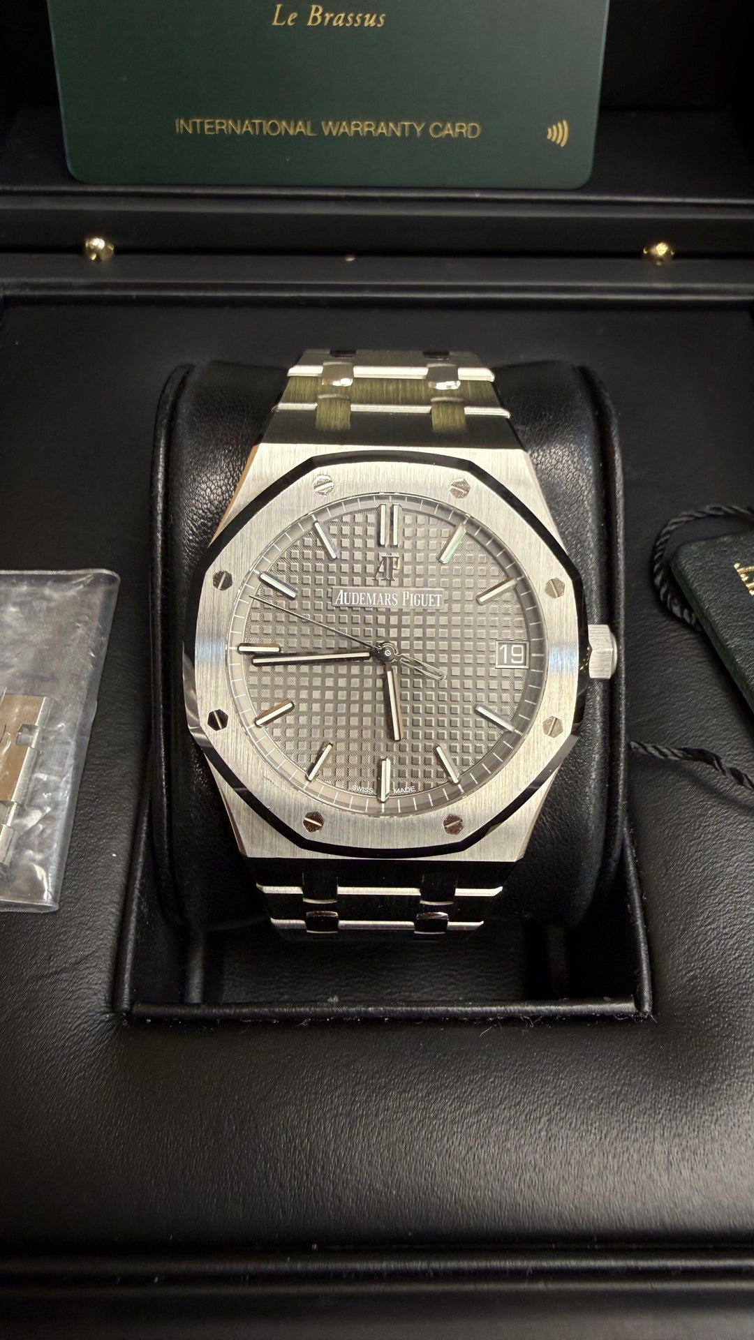 Audemars Piguet Royal Oak Selfwinding Slate Grey Dial on Bracelet 15500ST.OO.1220ST.02 Complete 2020