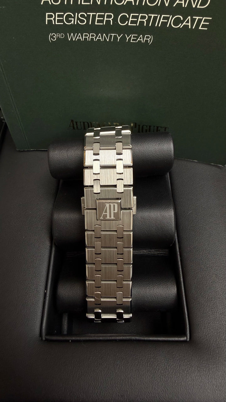 Audemars Piguet Royal Oak Chronograph Blue Dial on Bracelet 26320ST.OO.1220ST.03 Papers 2012