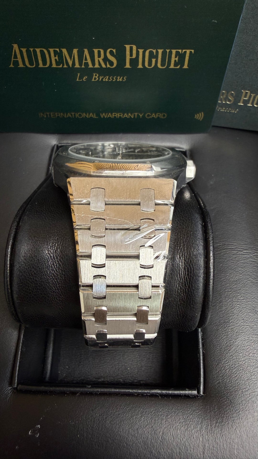 Audemars Piguet Royal Oak Black Dial on Bracelet 15500ST.OO.1220ST.03 Complete 2020
