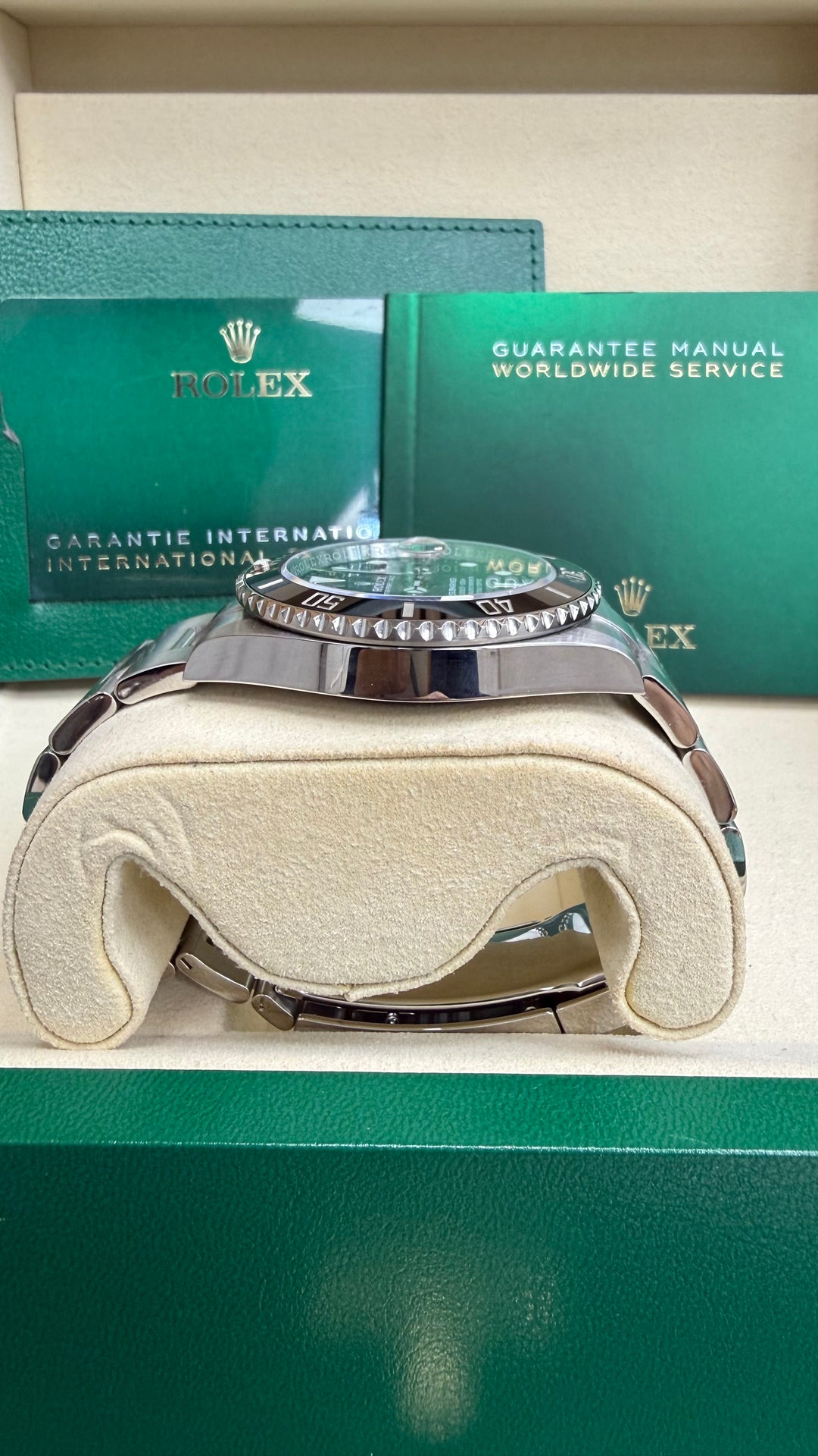 Rolex Submariner Black Dial on Oyster 126610LN 2022